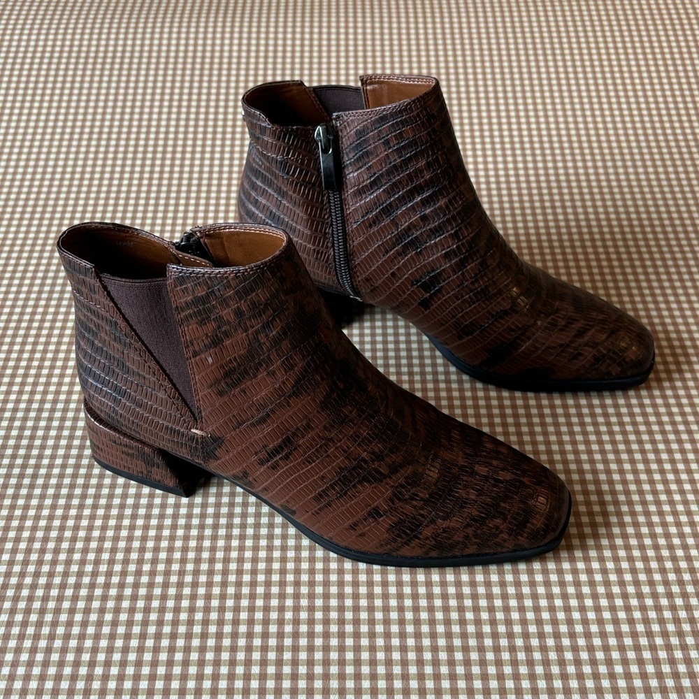 FRANCO SARTO "Nico" boot in Espresso Snake Print short boots booties. Size 6